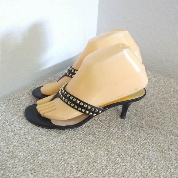 Michael Michael Kors Studded Leather Sandals. - Picture 2 of 8